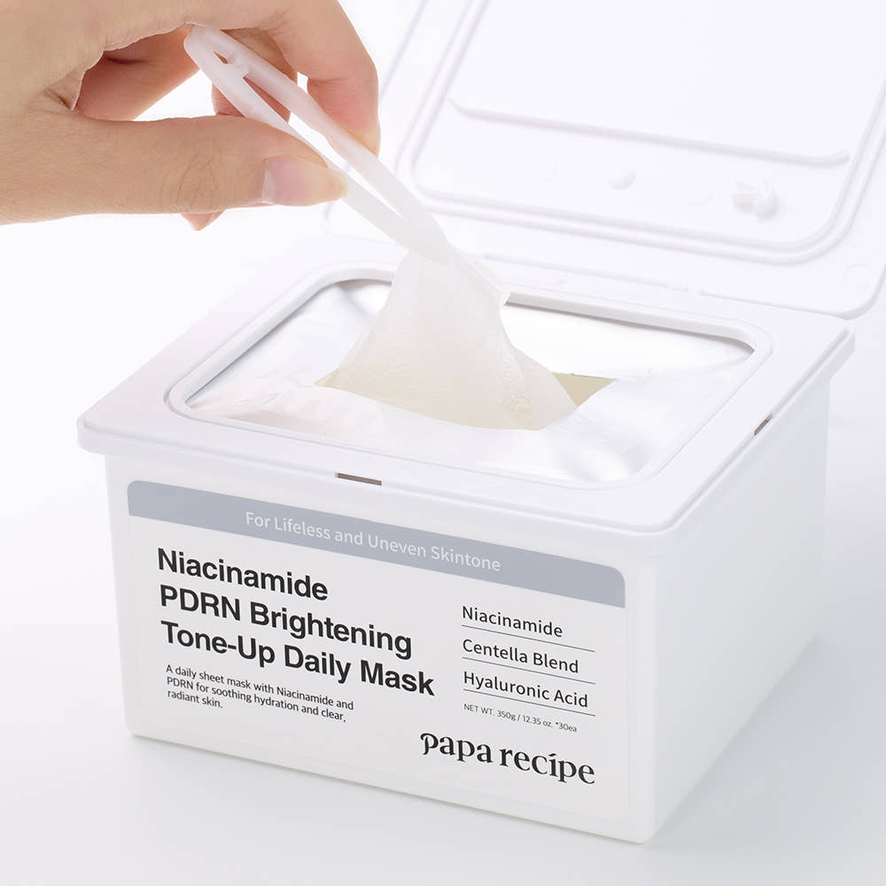 Niacinamide mask - sheet from tub
